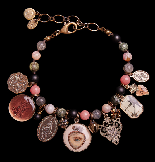 BRACCIALI | Sacro e Profano | Bracciale con ciondoli in rame, porcellana, resina