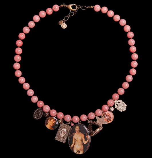 COLLANE | Sacro e Profano | Collana in giada rosa, porcellane e ciondoli
