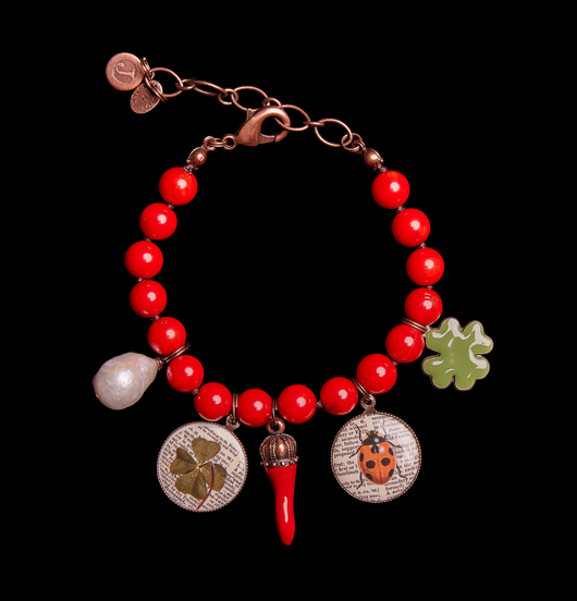 BRACCIALI | Sacro e Profano | Iconico bracciale in corallo bamboo portafortuna 